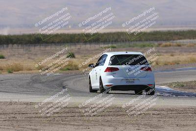 media/Oct-04-2025-OnGrid (Sat) [[44bd565ffa]]/Pink Group/Grapevine/